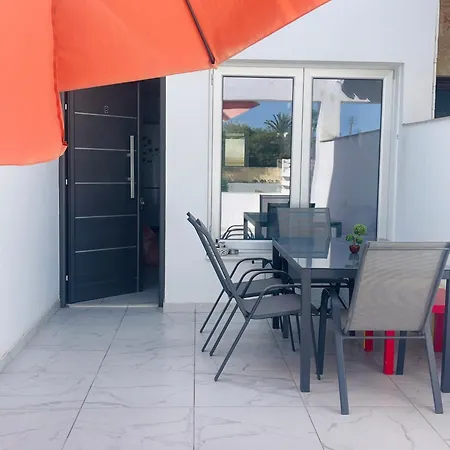 Apartment Sea Breeze - *