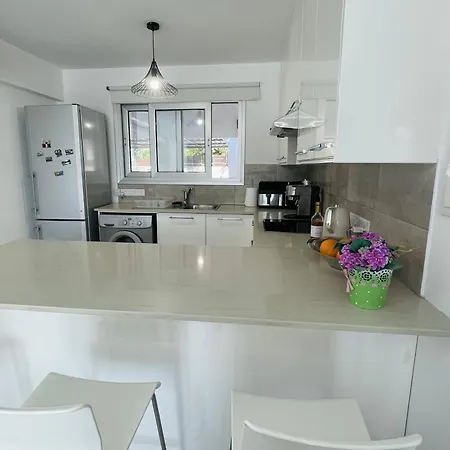 Апартаменты Sea Breeze - Вороклини