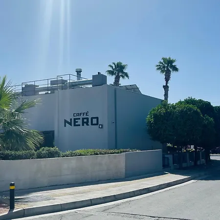 Sea Breeze - Апартаменты *