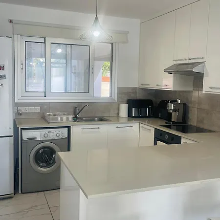 Sea Breeze - * Voroklini