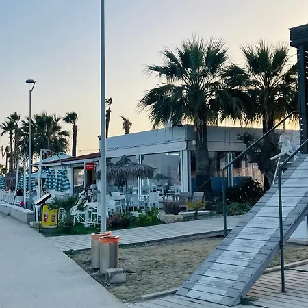 Sea Breeze - Апартаменты